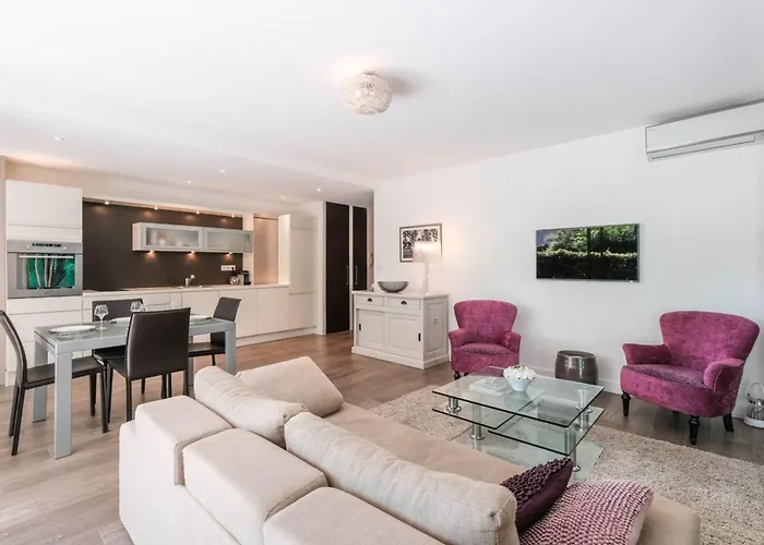 Wdf Two Bedrooms In The Heart Of Cannes!!