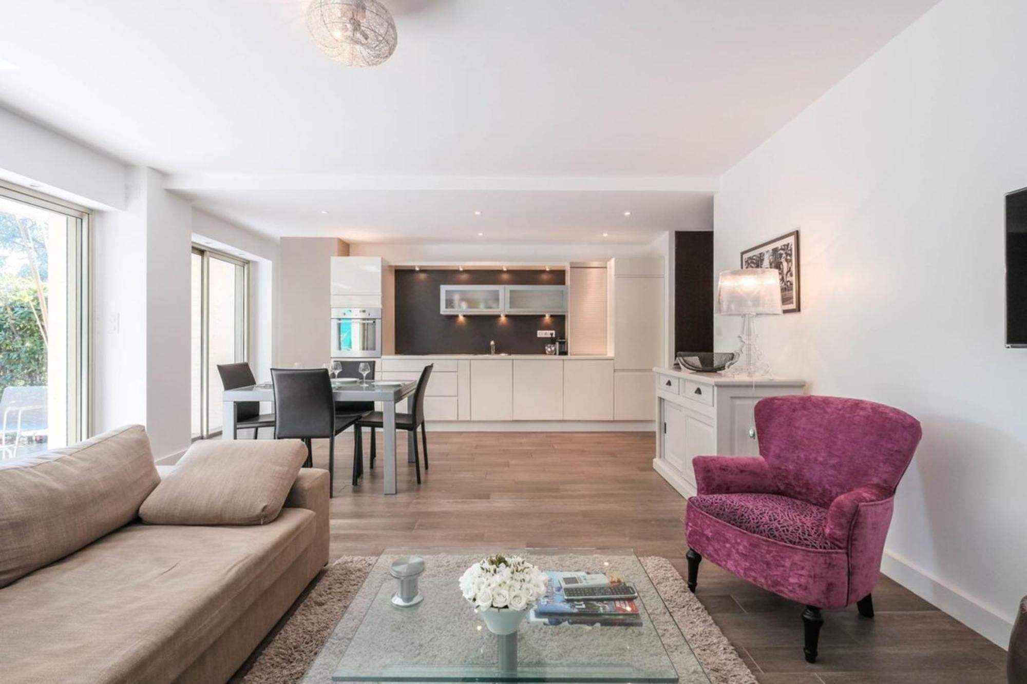 Wdf Two Bedrooms In The Heart Of Cannes!! * Cannes