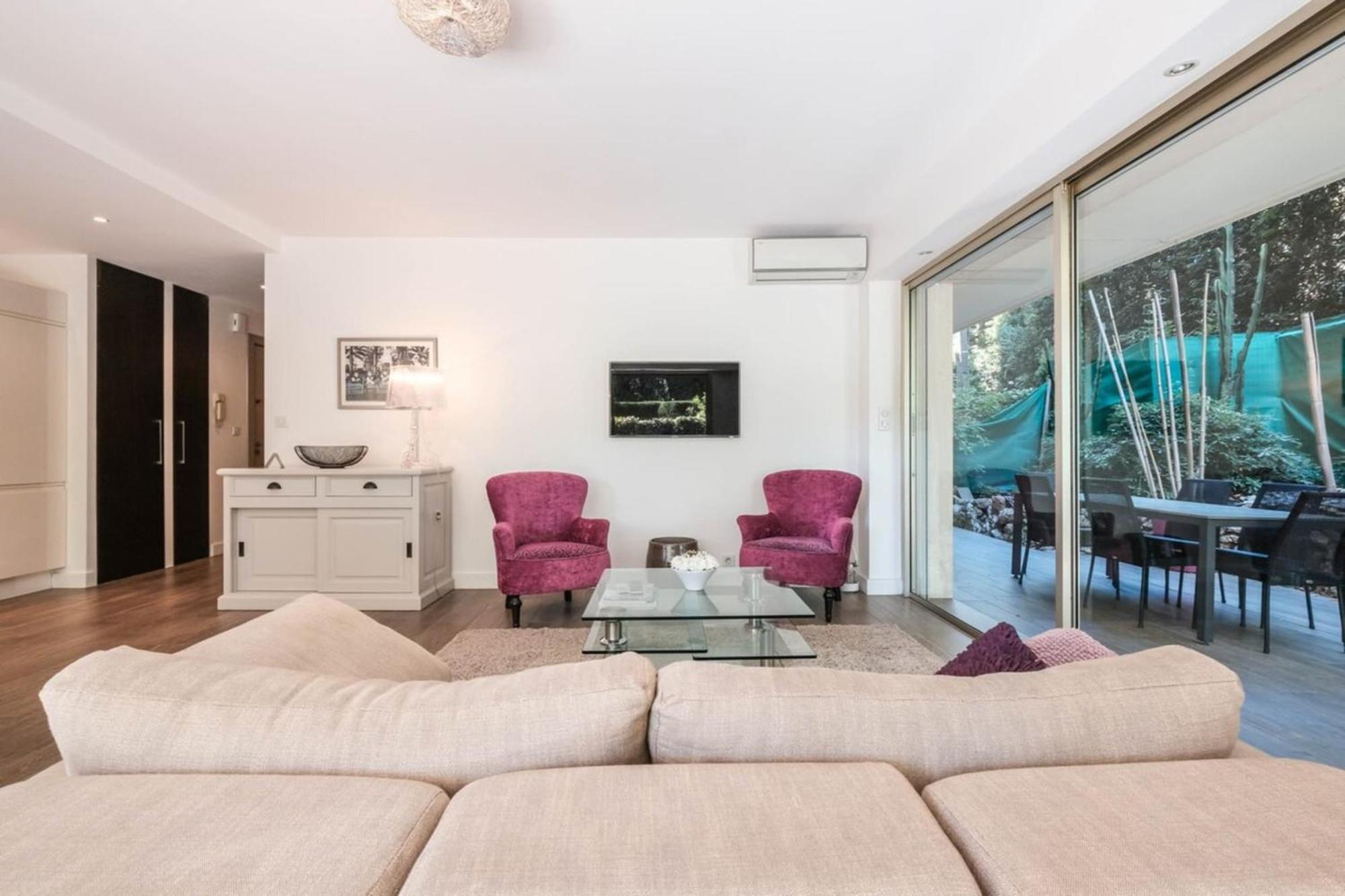 Wdf Two Bedrooms In The Heart Of Cannes!! * Cannes
