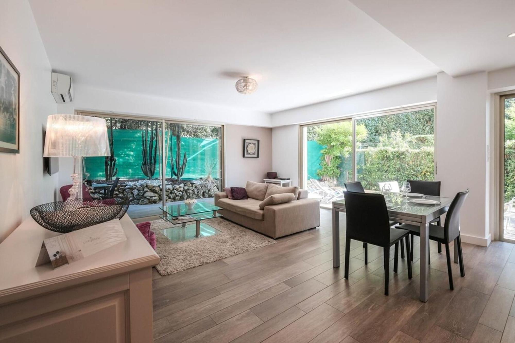 Wdf Two Bedrooms In The Heart Of Cannes!!