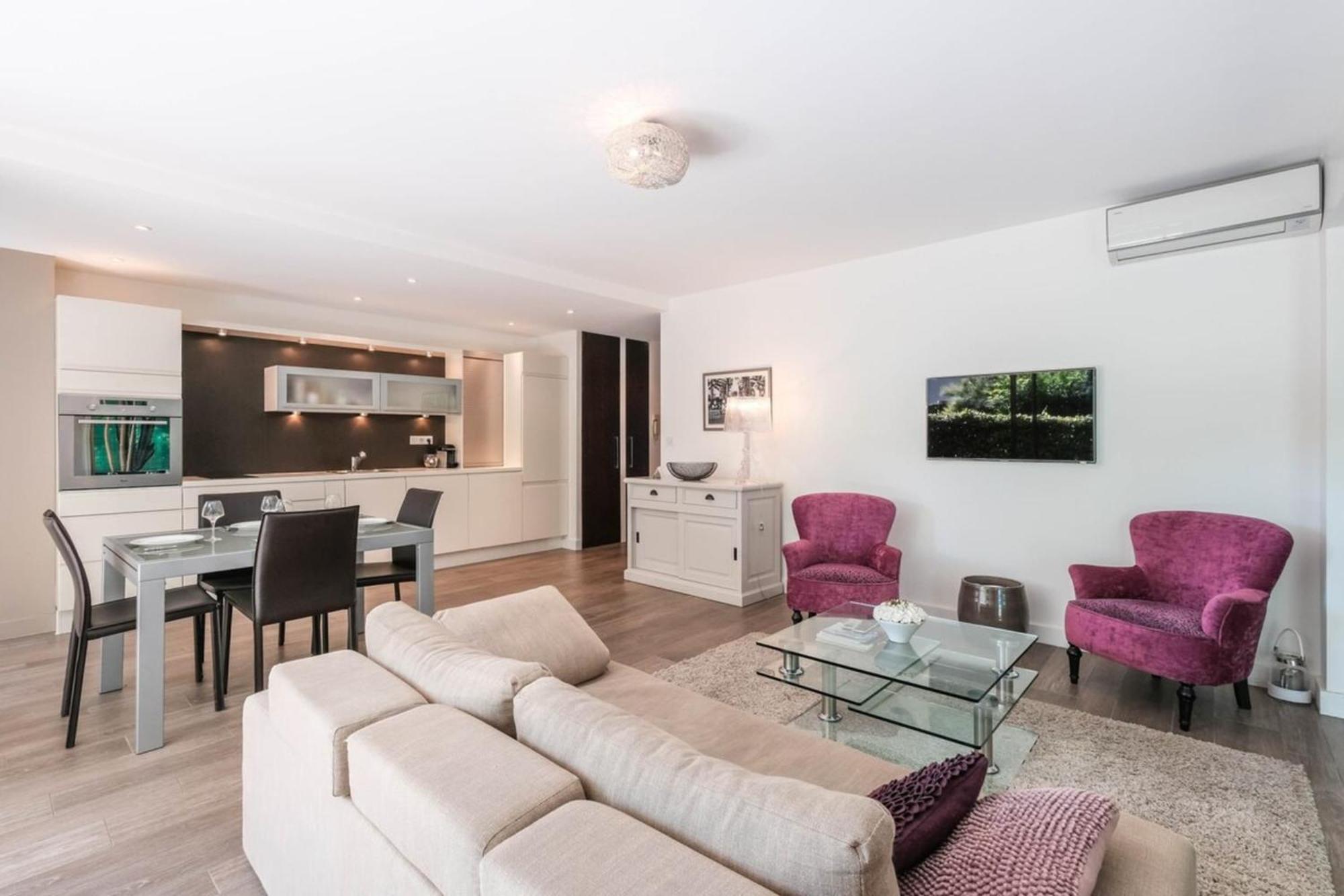 Appartement Wdf Two Bedrooms In The Heart Of Cannes!!