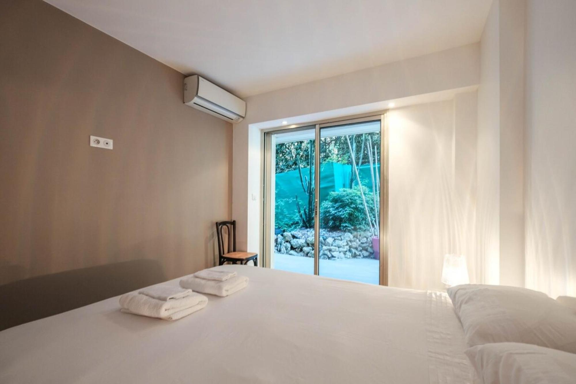 Apartment Wdf Two Bedrooms In The Heart Of Cannes!!