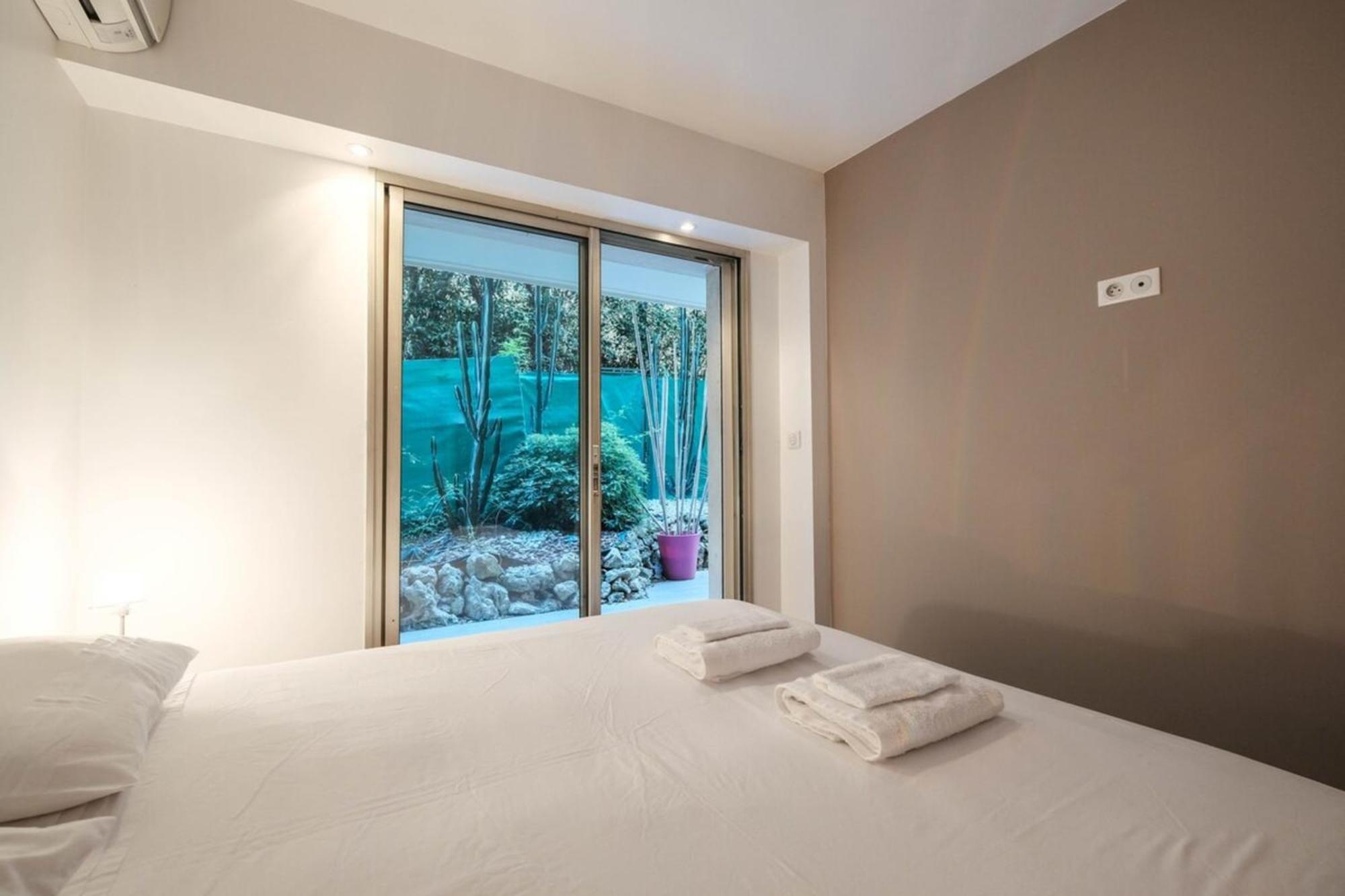 Wdf Two Bedrooms In The Heart Of Cannes!!