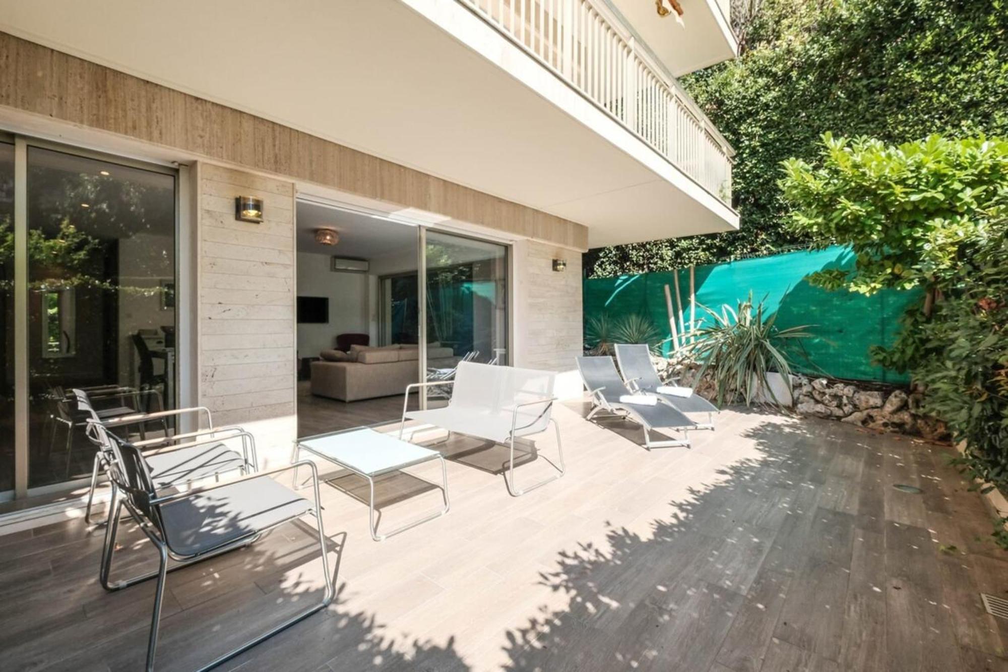Wdf Two Bedrooms In The Heart Of Cannes!! *